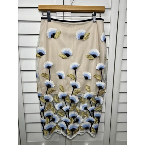 The Clothing Company Floral Embroidered Mesh Pencil Skirt Women's Size Small - Picture 1 of 10